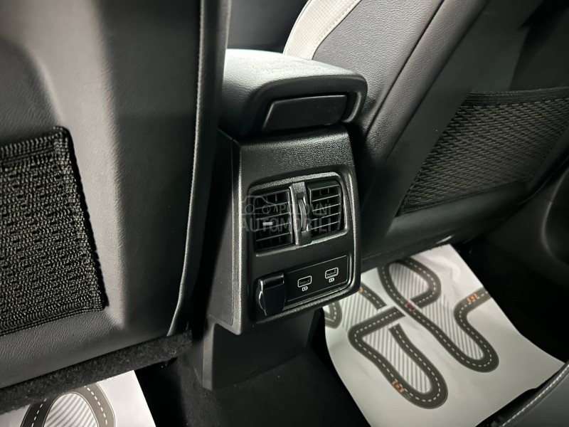 Renault Captur 1.3 TCe INTENS