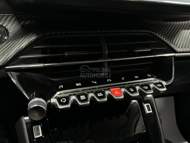 Peugeot 2008 1.2 ALLURE AUT