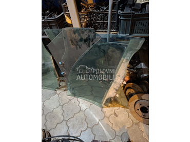 bocna stakla karavan za Toyota Avensis