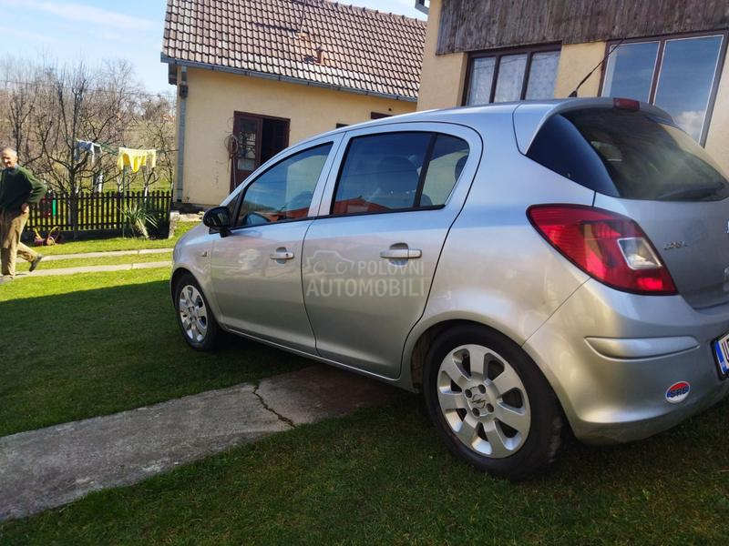 Opel Corsa D 1.2