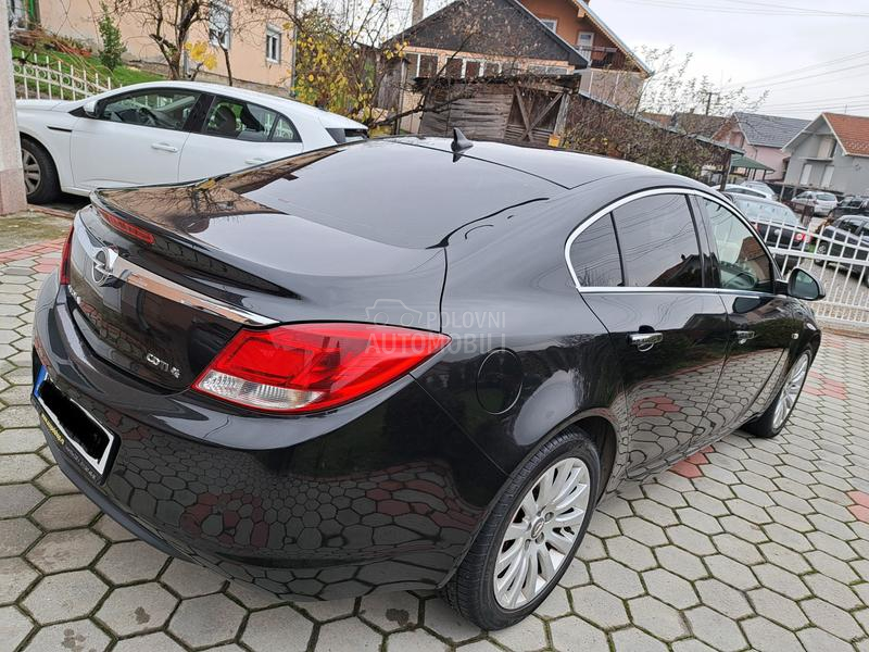 Opel Insignia 2.0 tdci COSMO 4x4