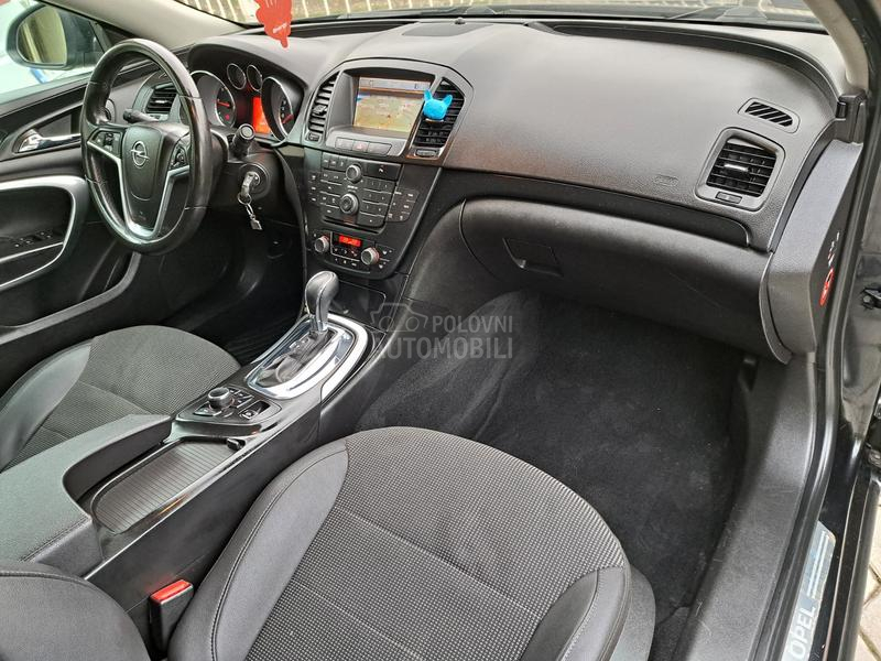 Opel Insignia 2.0 tdci COSMO 4x4