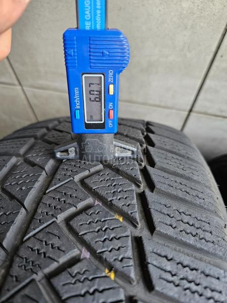 Continental 235/60 R18 Zimska