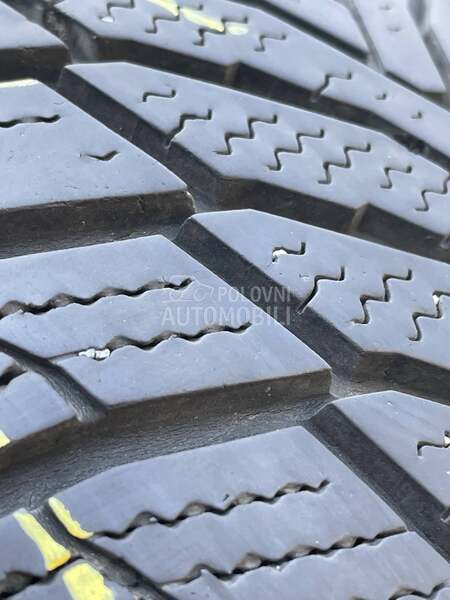 Nexen 225/60 R17 Zimska