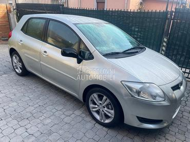 Toyota Auris 1.4VVT-i 180.oook.m