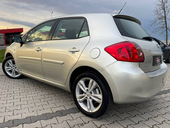 Toyota Auris 1.4VVT-i 180.oook.m