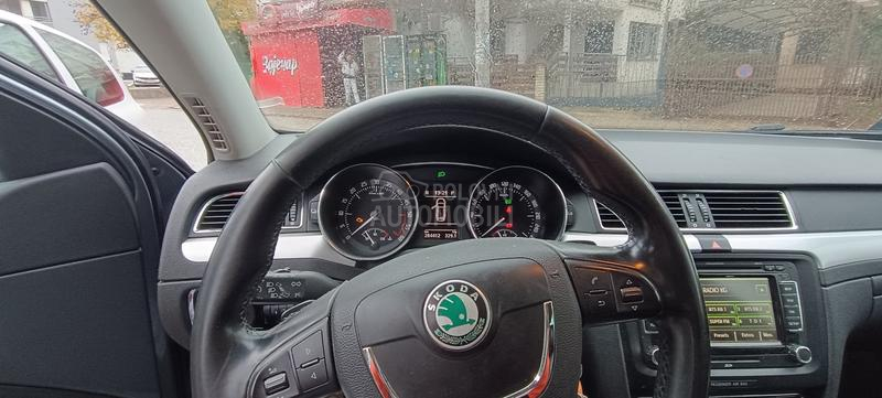 Škoda Superb 