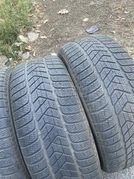 Pirelli 235/55 R18 Zimska