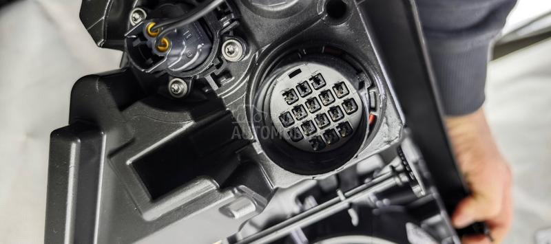 far levi i desni kompletan