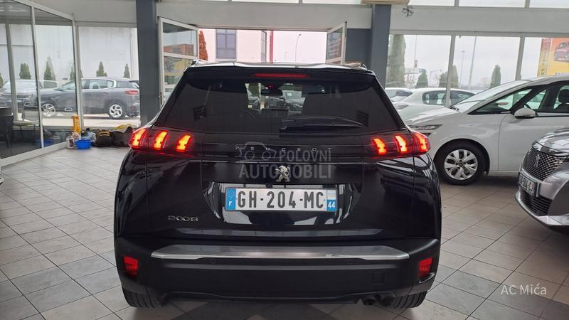Peugeot 2008 1.2  NAV ALLUREE LED