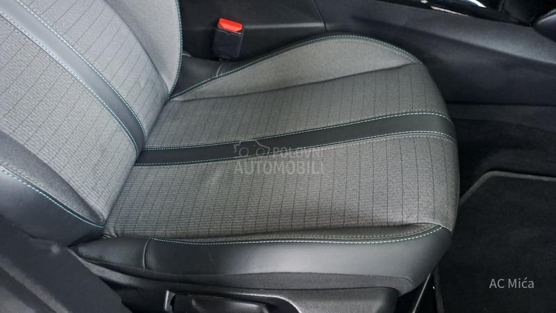 Peugeot 2008 1.2  NAV ALLUREE LED