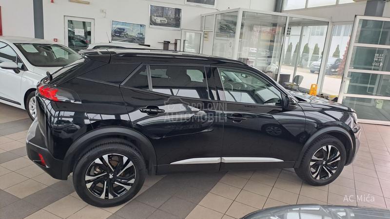 Peugeot 2008 1.2  NAV ALLUREE LED