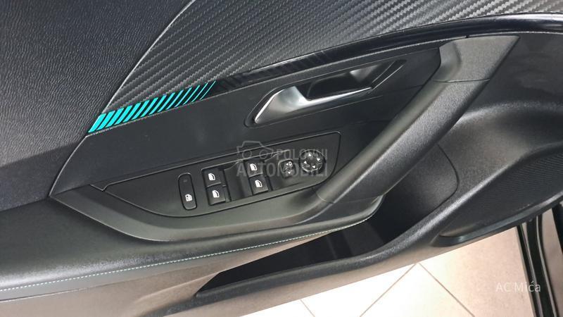 Peugeot 2008 1.2  NAV ALLUREE LED