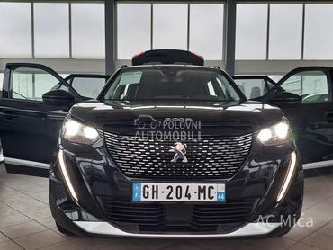 Peugeot 2008 1.2  NAV ALU KAM LED