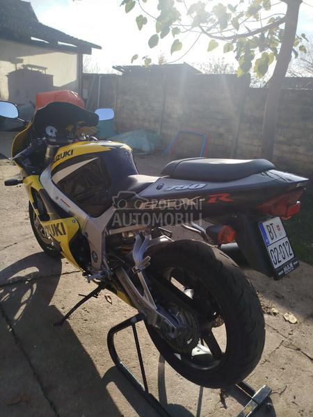 Suzuki Gsxr 750