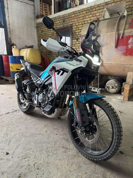 CFMOTO 450 mt