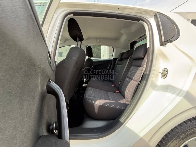 Peugeot 208 1.5 Hdi