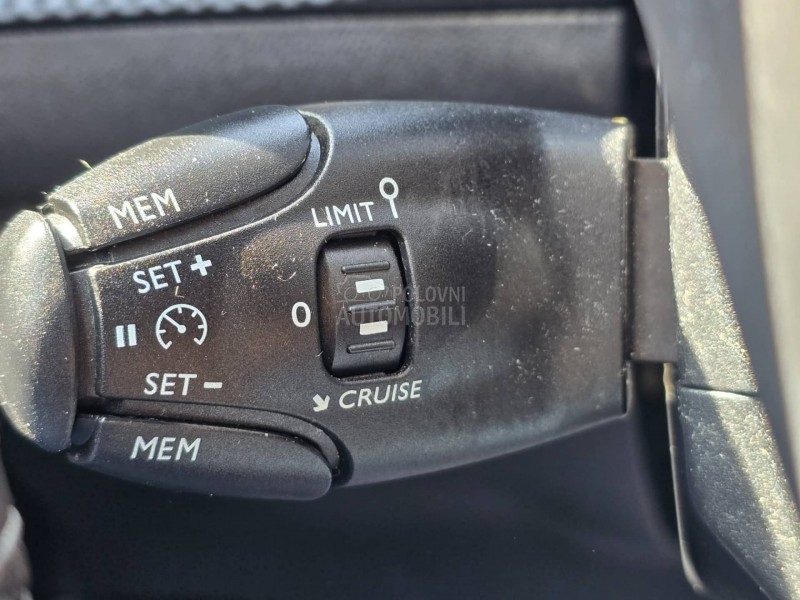 Peugeot 2008 1.2B Autom