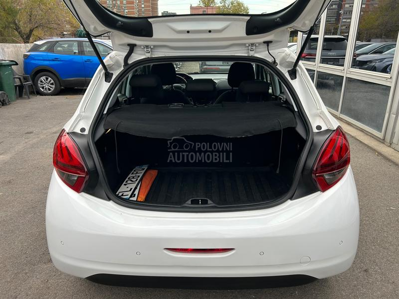 Peugeot 208 1.2 B