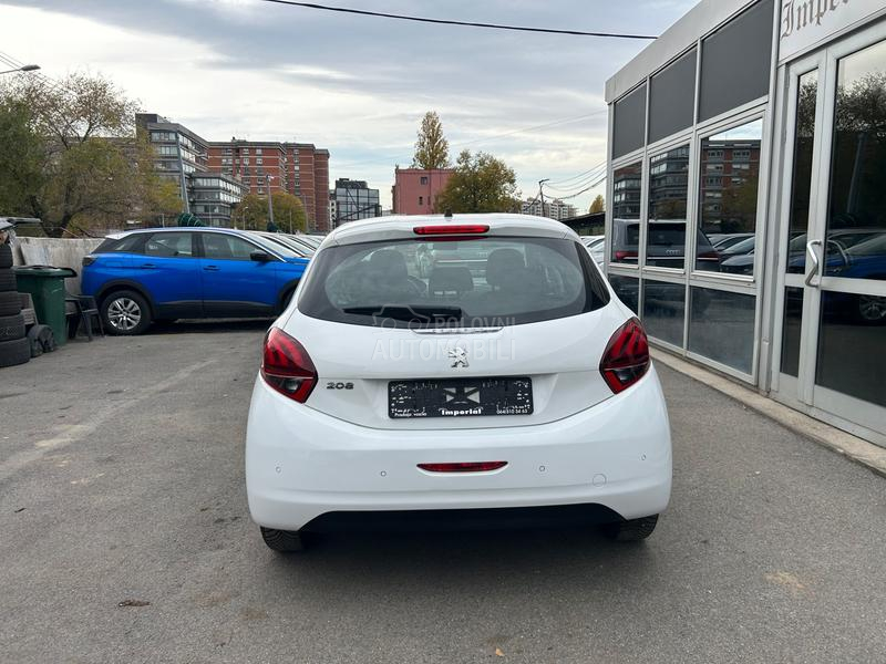 Peugeot 208 1.2 B