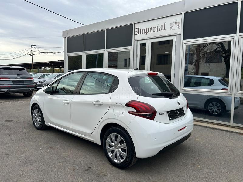 Peugeot 208 1.2 B