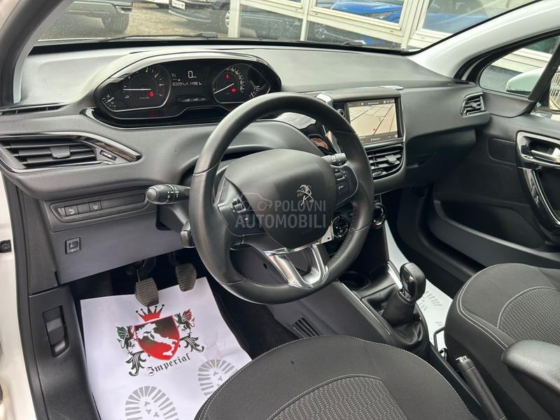 Peugeot 208 1.2 B