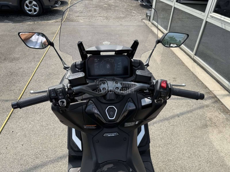 Yamaha T MAX