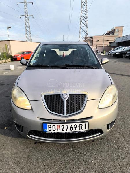 Lancia Ypsilon 