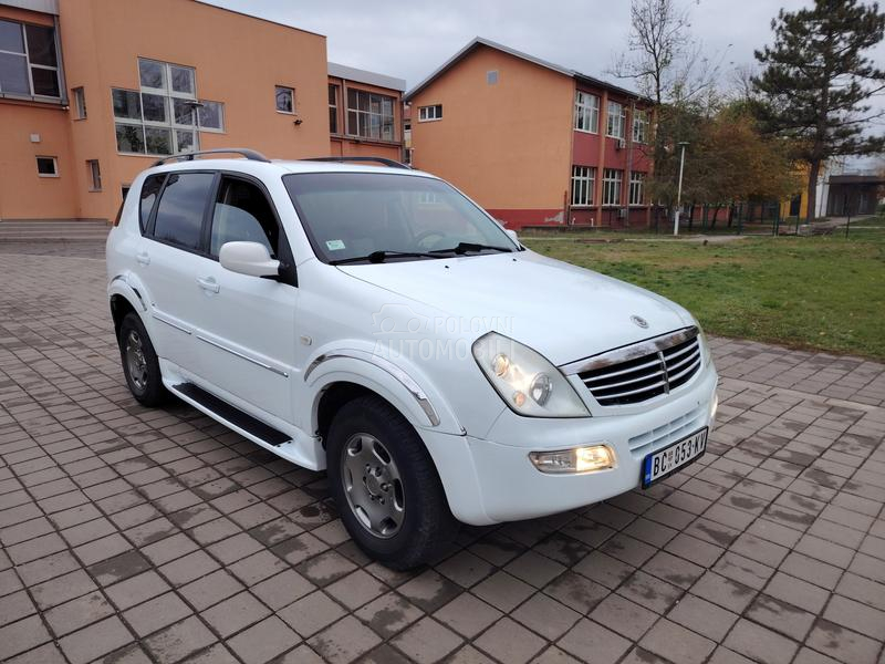 SsangYong Rexton 2.7