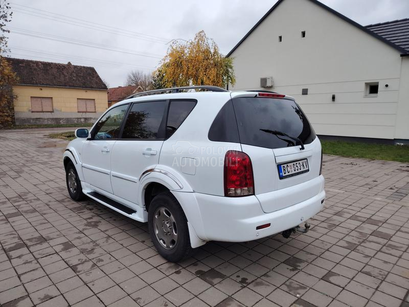 SsangYong Rexton 2.7