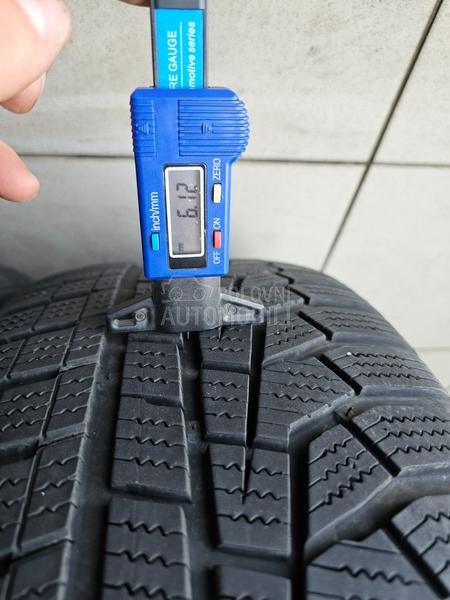 Hankook 205/55 R17 Zimska