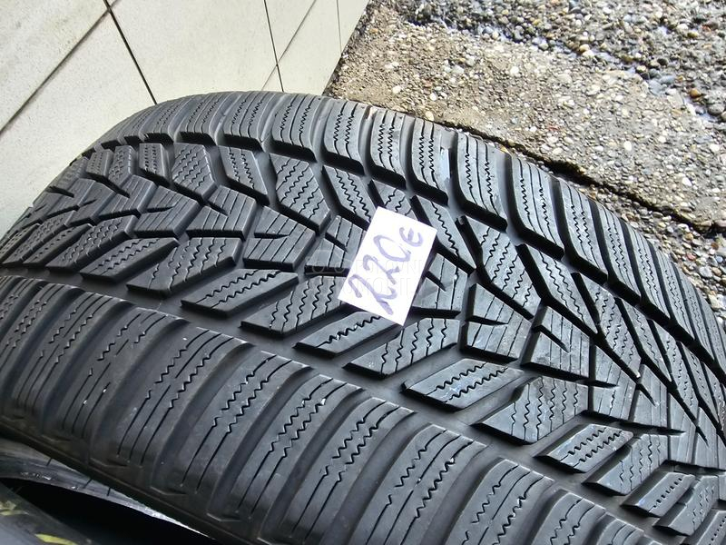 Hankook 235/35 R20 Zimska