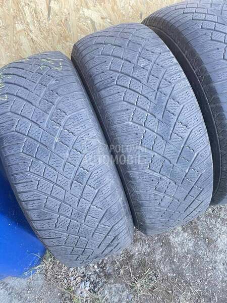 Continental 215/65 R16 Zimska