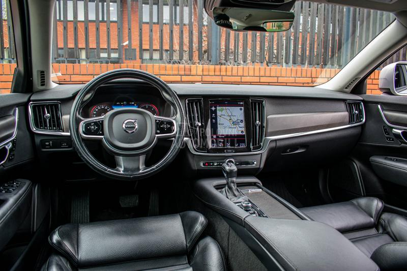 Volvo V90 Cross Country AWD