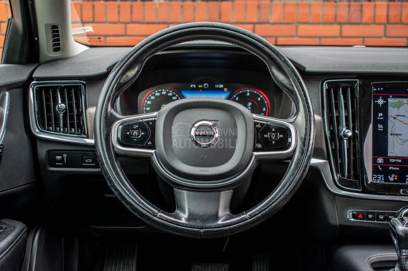 Volvo V90 Cross Country AWD