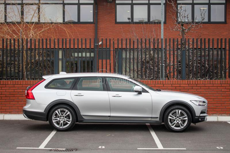 Volvo V90 Cross Country AWD