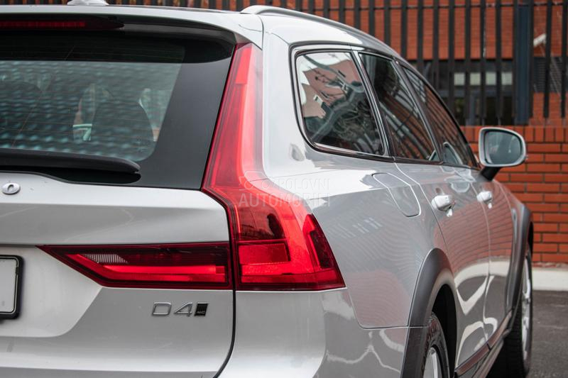 Volvo V90 Cross Country AWD