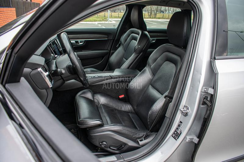 Volvo V90 Cross Country AWD