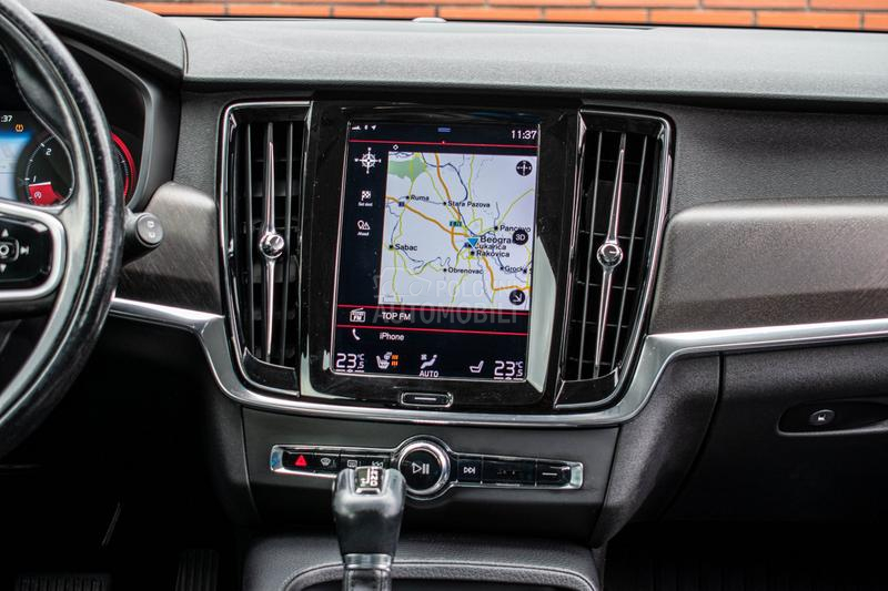 Volvo V90 Cross Country AWD