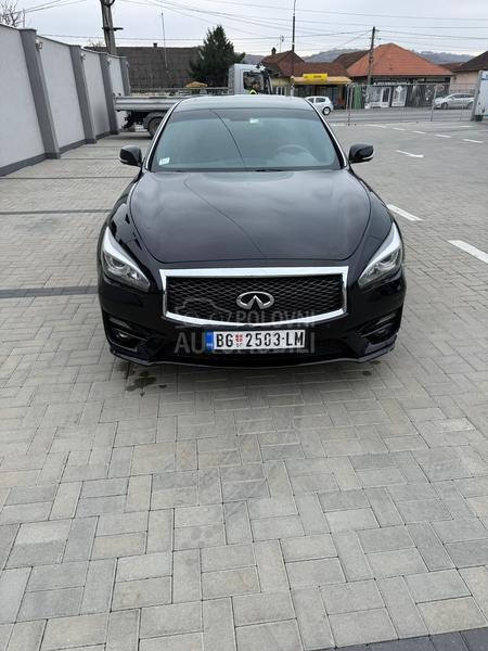 Infiniti Q70 S