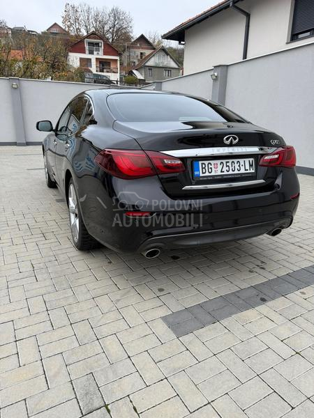 Infiniti Q70 S