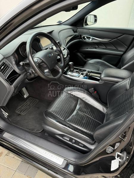 Infiniti Q70 S