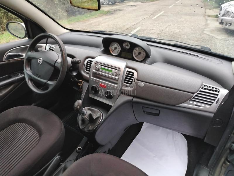 Lancia Ypsilon 1.4 TNG