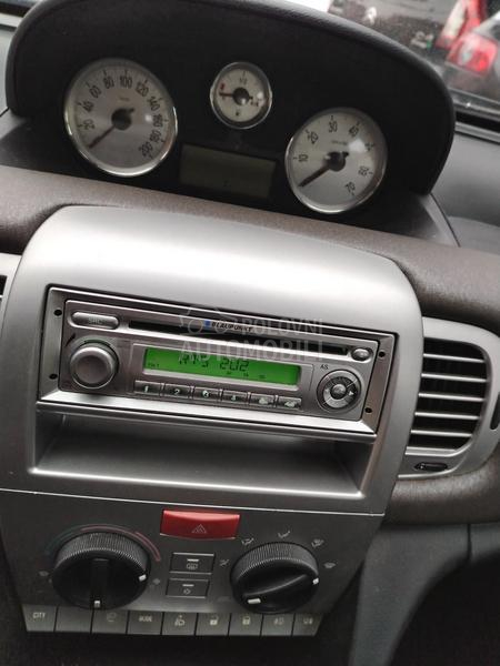 Lancia Ypsilon 1.4 TNG