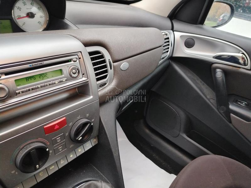 Lancia Ypsilon 1.4 TNG