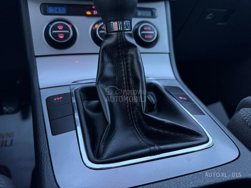 Volkswagen Passat B6 1.9 TDI // HIGHLINE