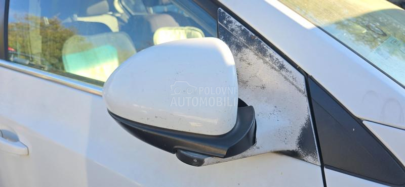 Delovi za Chevrolet Cruze Z20D1 2012. god.