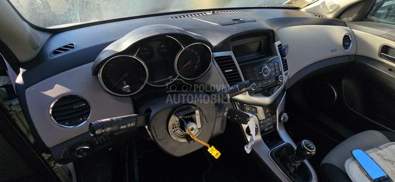 Delovi za Chevrolet Cruze Z20D1 2012. god.
