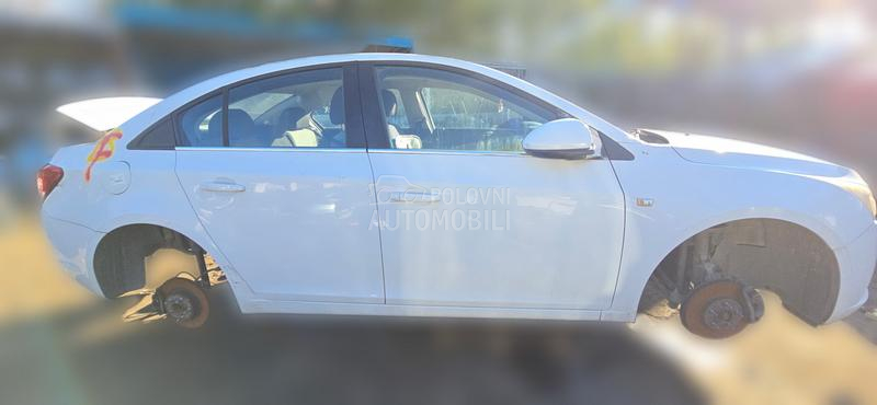 Delovi za Chevrolet Cruze Z20D1 2012. god.