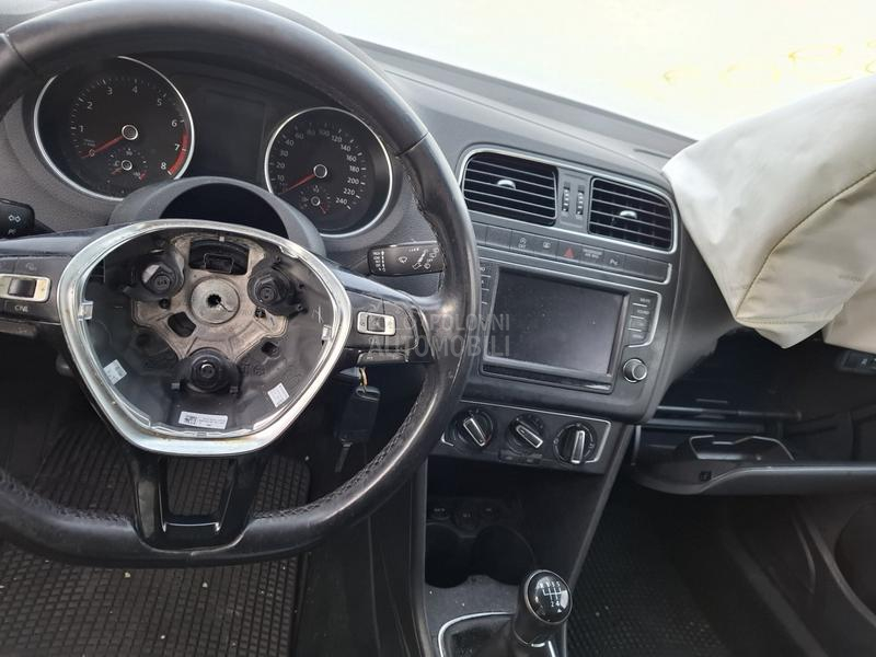 Volkswagen Polo -  kompletan auto u delovima